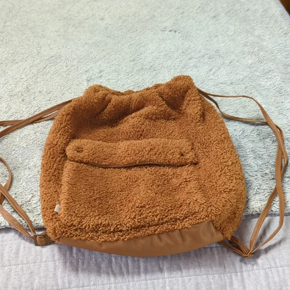 Barefoot Dreams Fuzzy Honey Backpack BIG KIDS main image 4